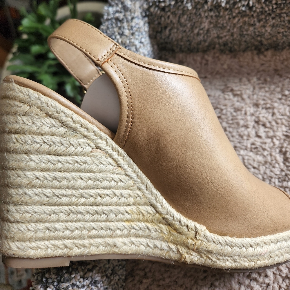 Wedge heels
